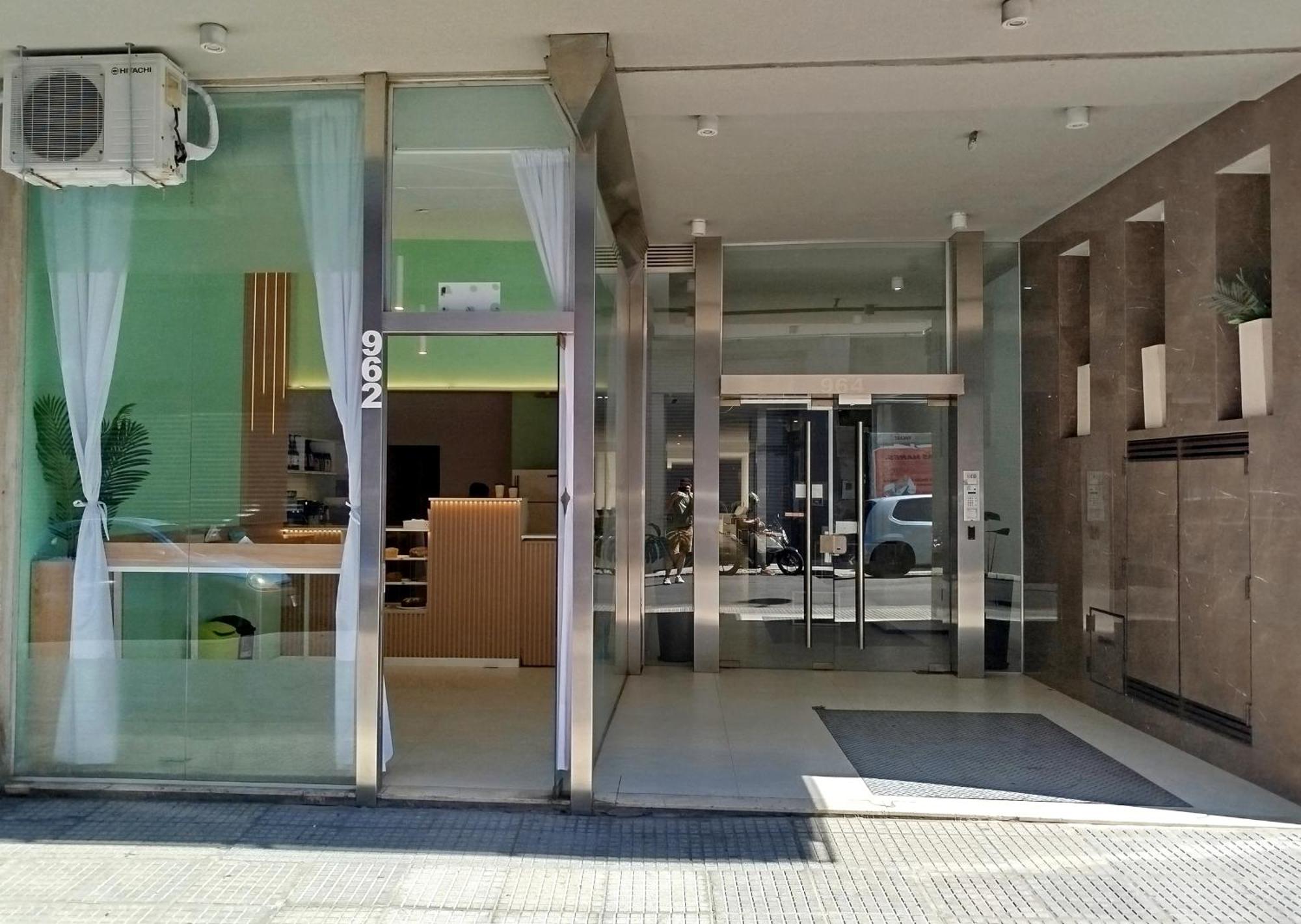 Amplio Monoambiente Con Piscina Apartment - Buenos Aires — Fotos 1